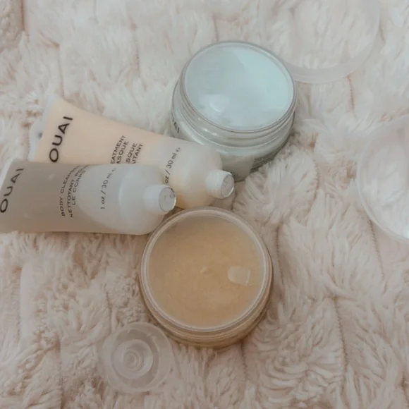 OUAI 4-PIECE SET - Picture 2 of 3